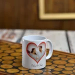 Tarihli kalp tasarımlı kişiye özel fotoğraflı kupa bardak